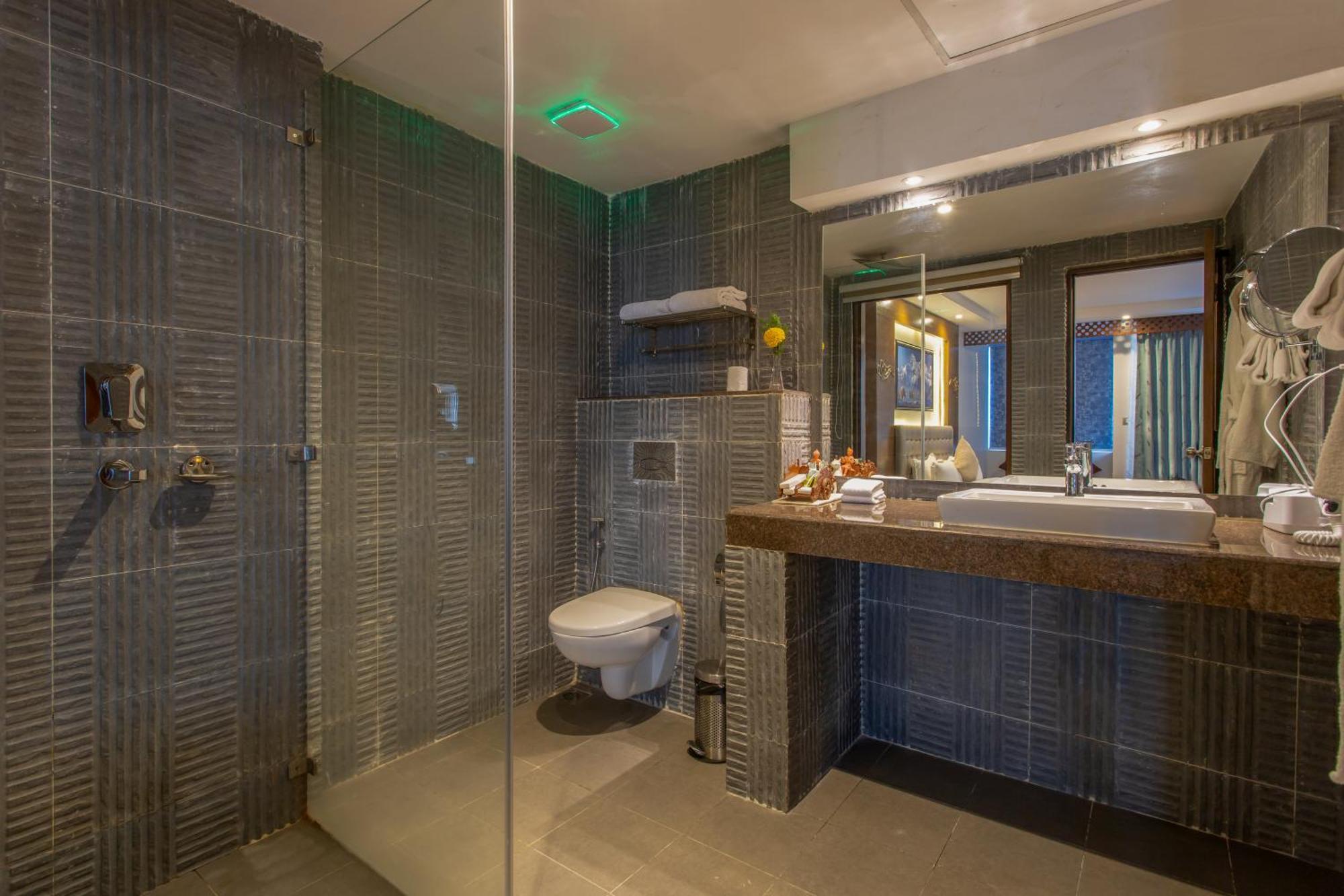 Hotel Sarathi 둘리켈 외부 사진